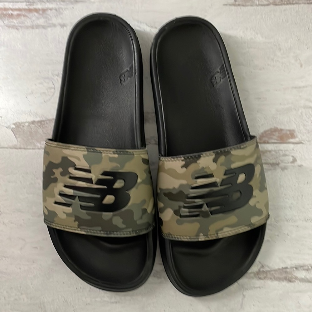 Only worn a few times New Balance men’s camo slides